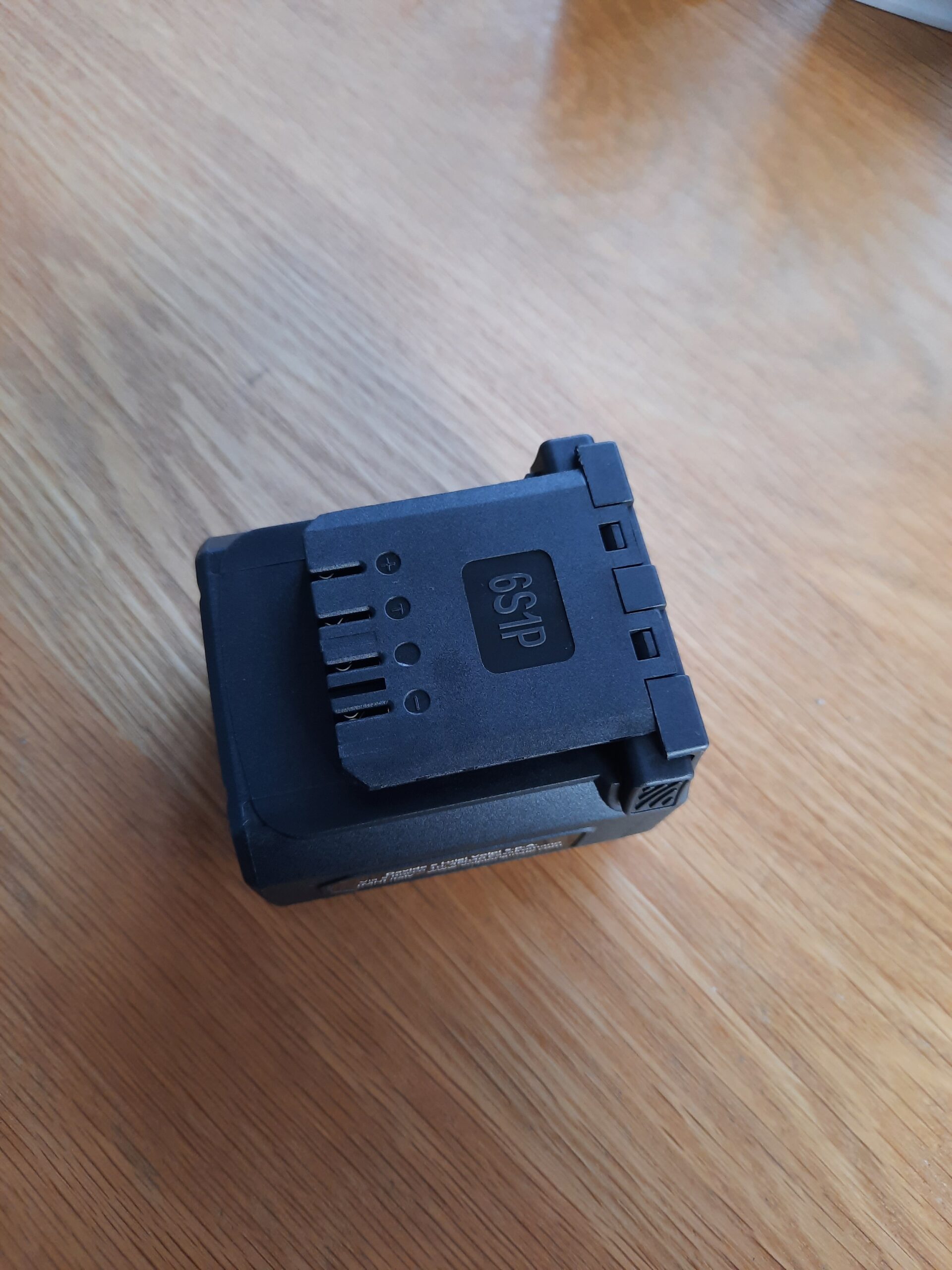 Batería de repuesto para tijera de podar inalámbrica KV 380 Volpi. - Imagen 4